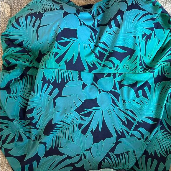 Land’s End Plus flutter Tankini Top soft cup Ombre' green navy Palm print 2X - Picture 6 of 8